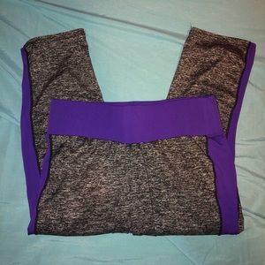 grey and purple capri leggings